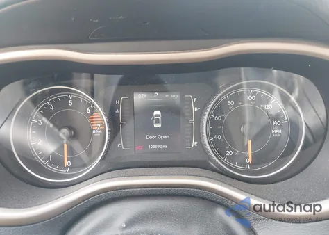 2016 Jeep Cherokee Latitude из США, поврежденный, VIN 1C4PJLCBXGW272976